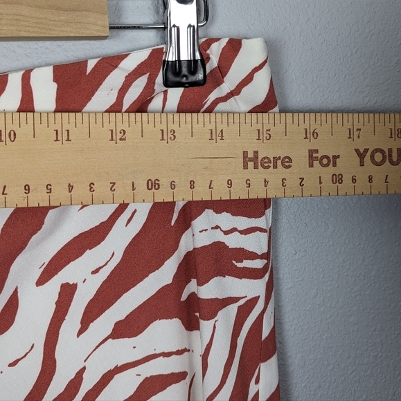 Rails London Zebra Flowy Animal Print Rust White Midi Skirt Size Large - Picture 10 of 11